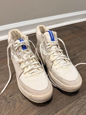 SOREL Women's Out N' About 503 Mid Sneakers size 8.5